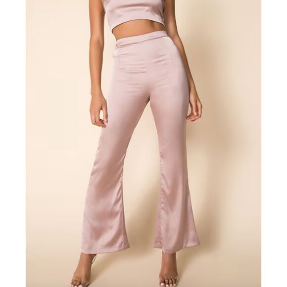 SUPERDOWN Evelina Satin Flare Pant Mauve Small‎ - Picture 1 of 5